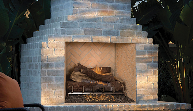 outdoor-fireplace-denver